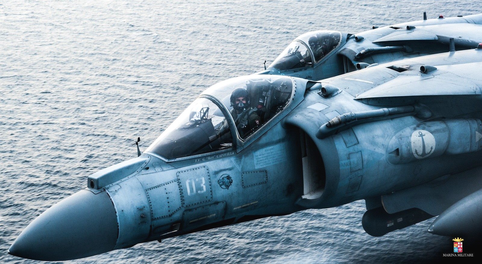 av-8b harrier ii+ italian navy marina militare grupaer wolves aircraft carrier 131