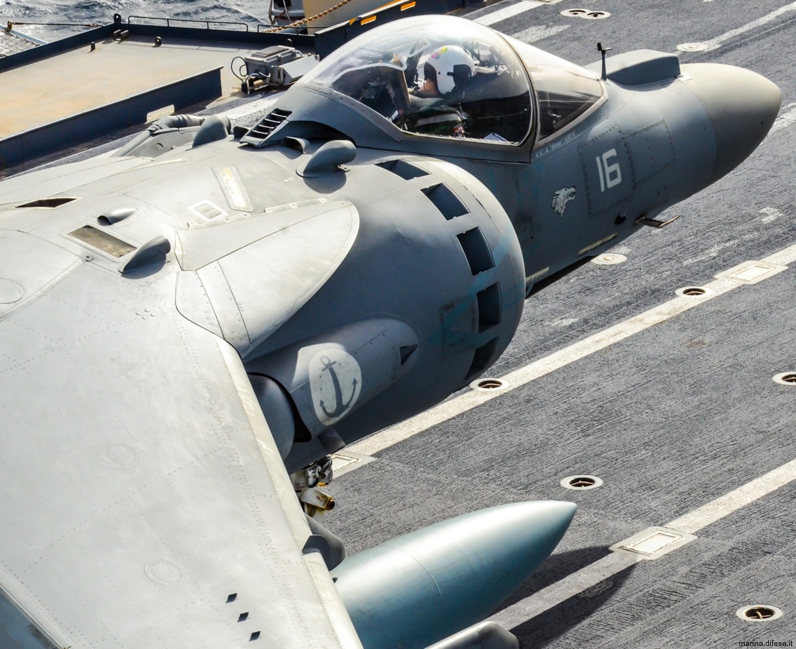 av-8b harrier ii+ italian navy marina militare grupaer wolves aircraft carrier 132