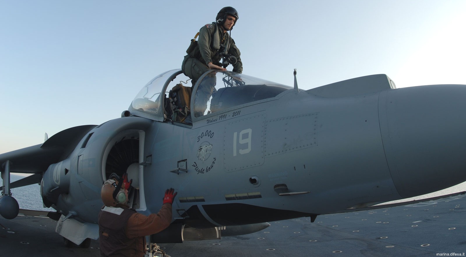 av-8b harrier ii+ italian navy marina militare grupaer wolves aircraft carrier 137