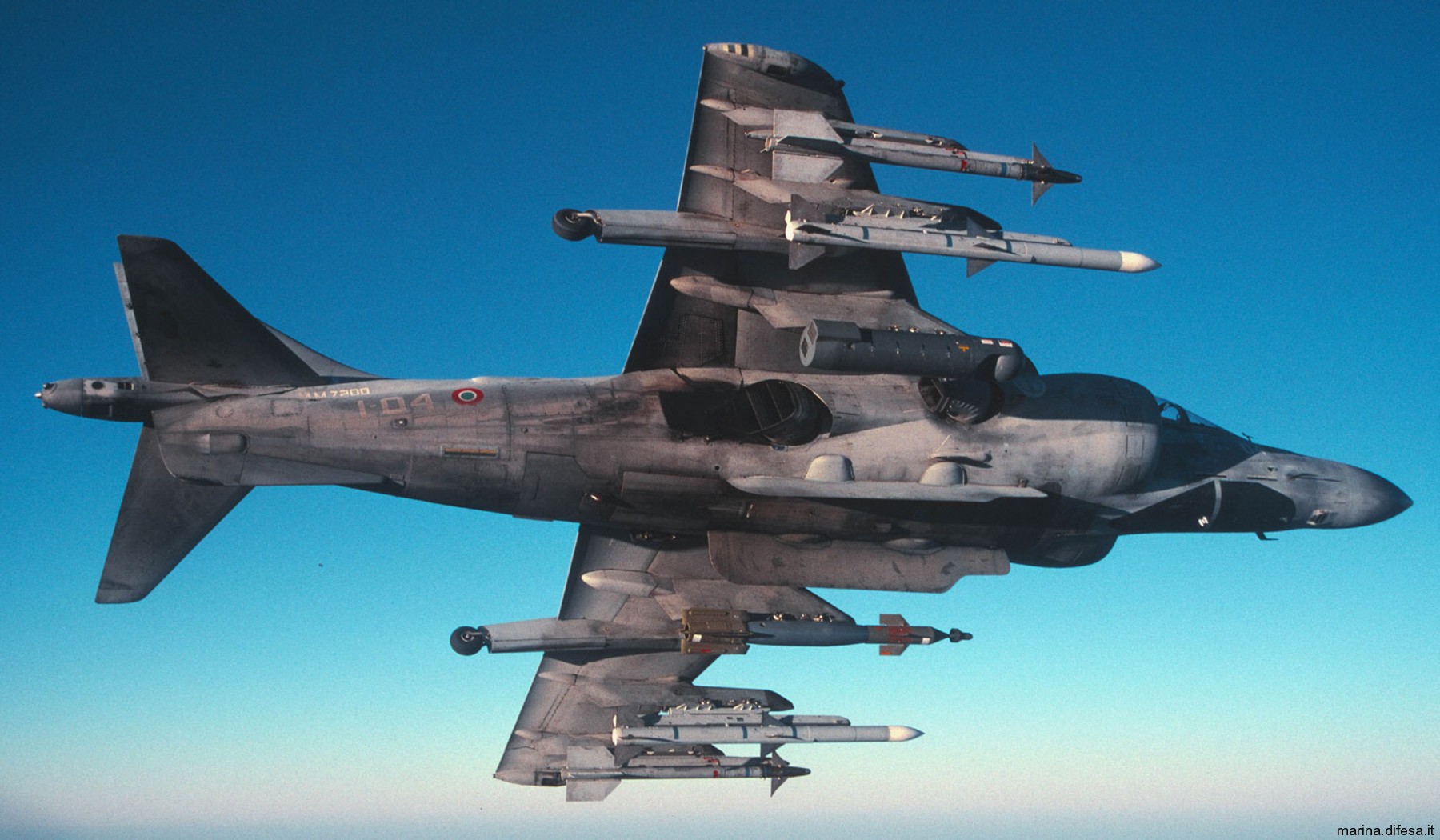 av-8b harrier ii+ italian navy marina militare grupaer wolves aircraft carrier 140