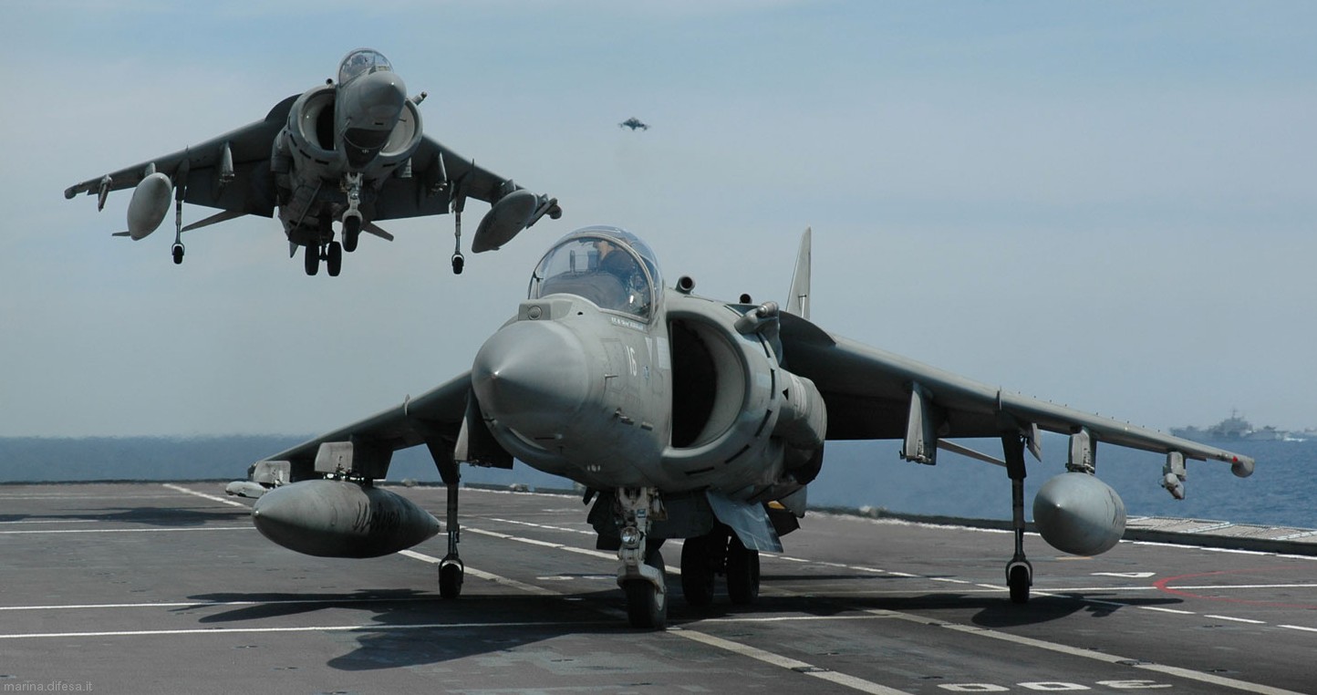 av-8b harrier ii italian navy marina militare grupaer aircraft carrier 34