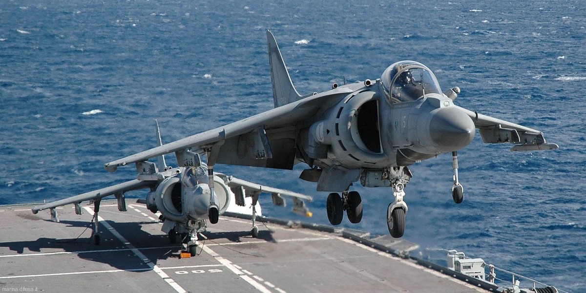 av-8b harrier ii italian navy marina militare grupaer wolves aircraft carrier 49