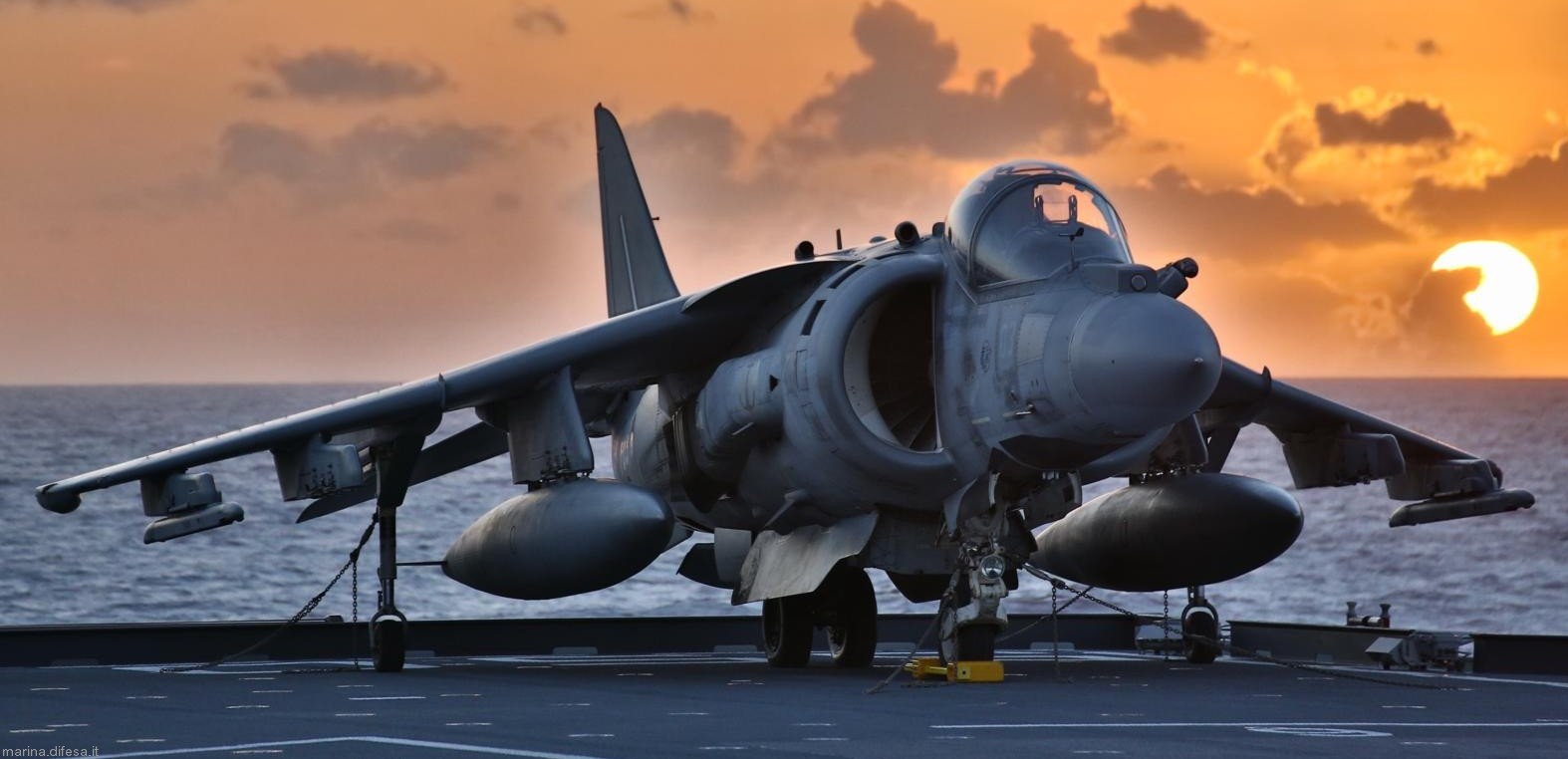 av-8b harrier ii italian navy marina militare grupaer wolves aircraft carrier 55