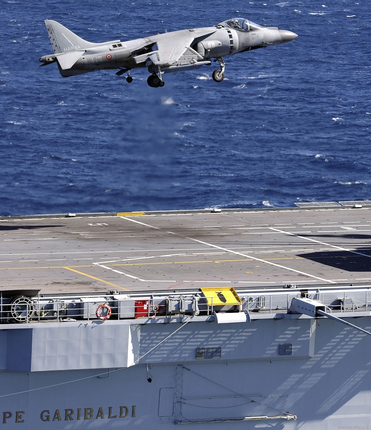 av-8b harrier ii italian navy marina militare grupaer wolves aircraft carrier 56 garibaldi c551