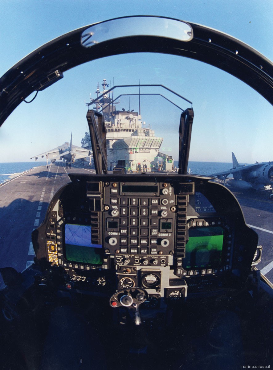 av-8b harrier ii italian navy marina militare grupaer wolves aircraft carrier 66 cockpit view