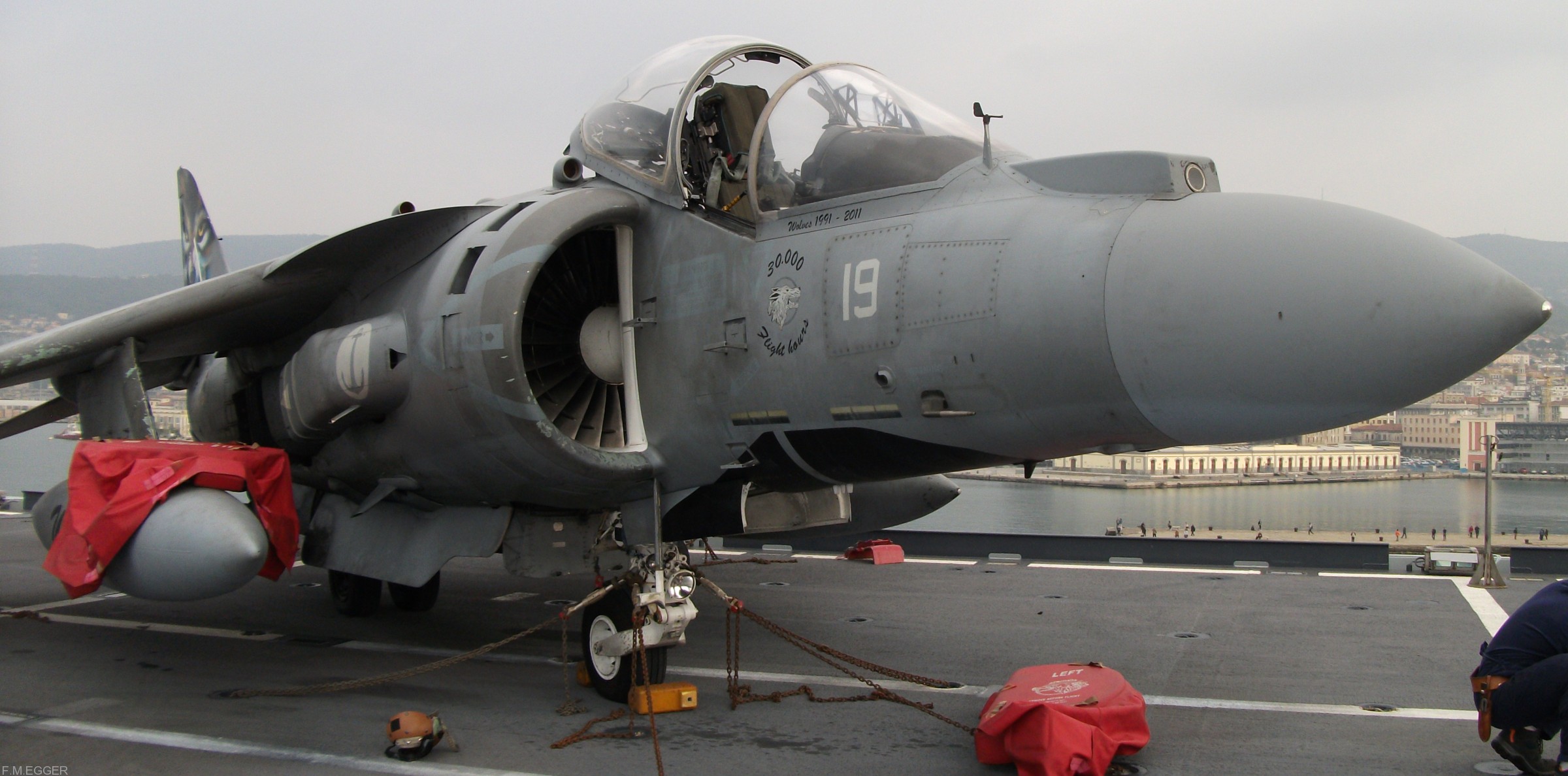 av-8b harrier ii italian navy marina militare grupaer wolves aircraft carrier 82