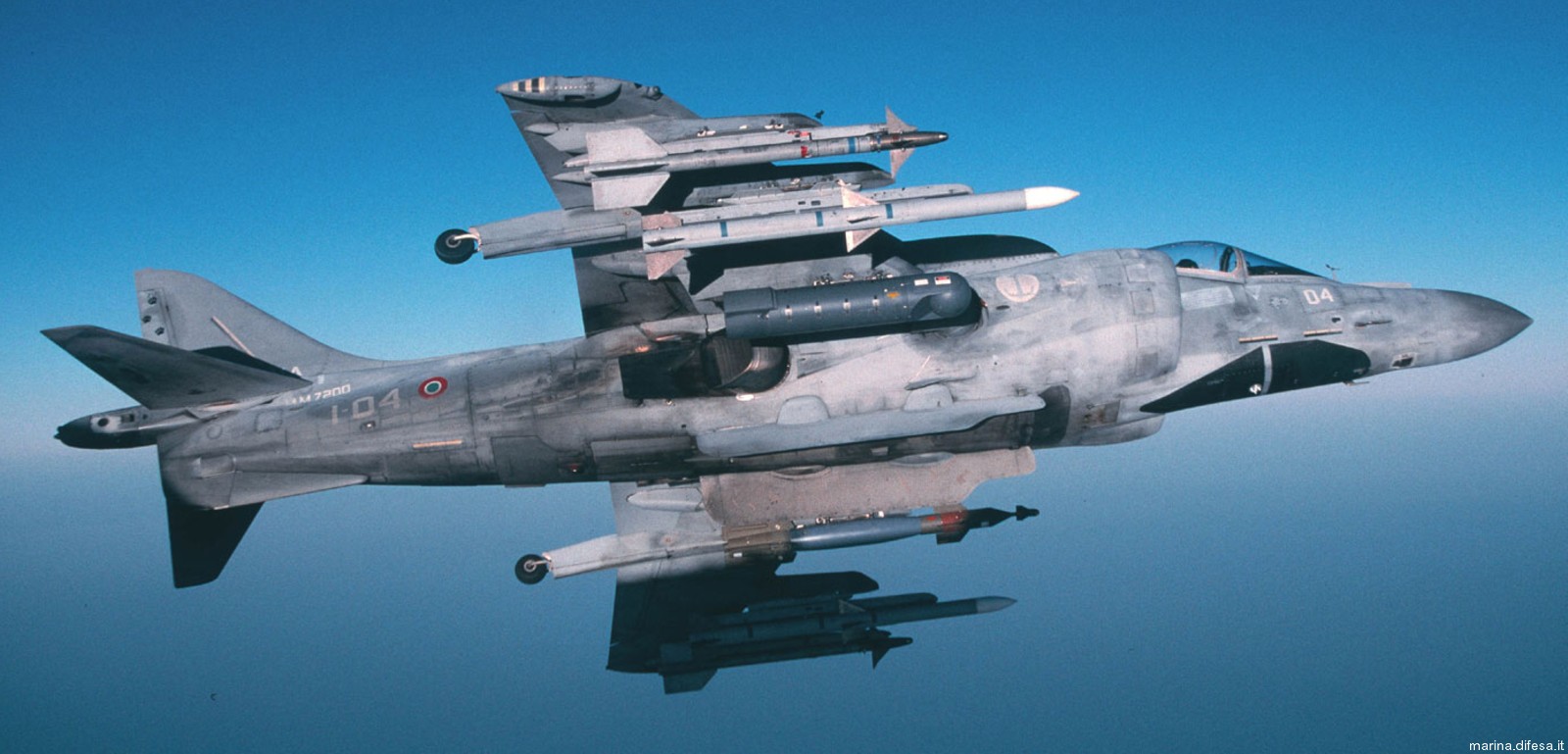 av-8b harrier ii+ italian navy marina militare grupaer wolves aircraft carrier 97