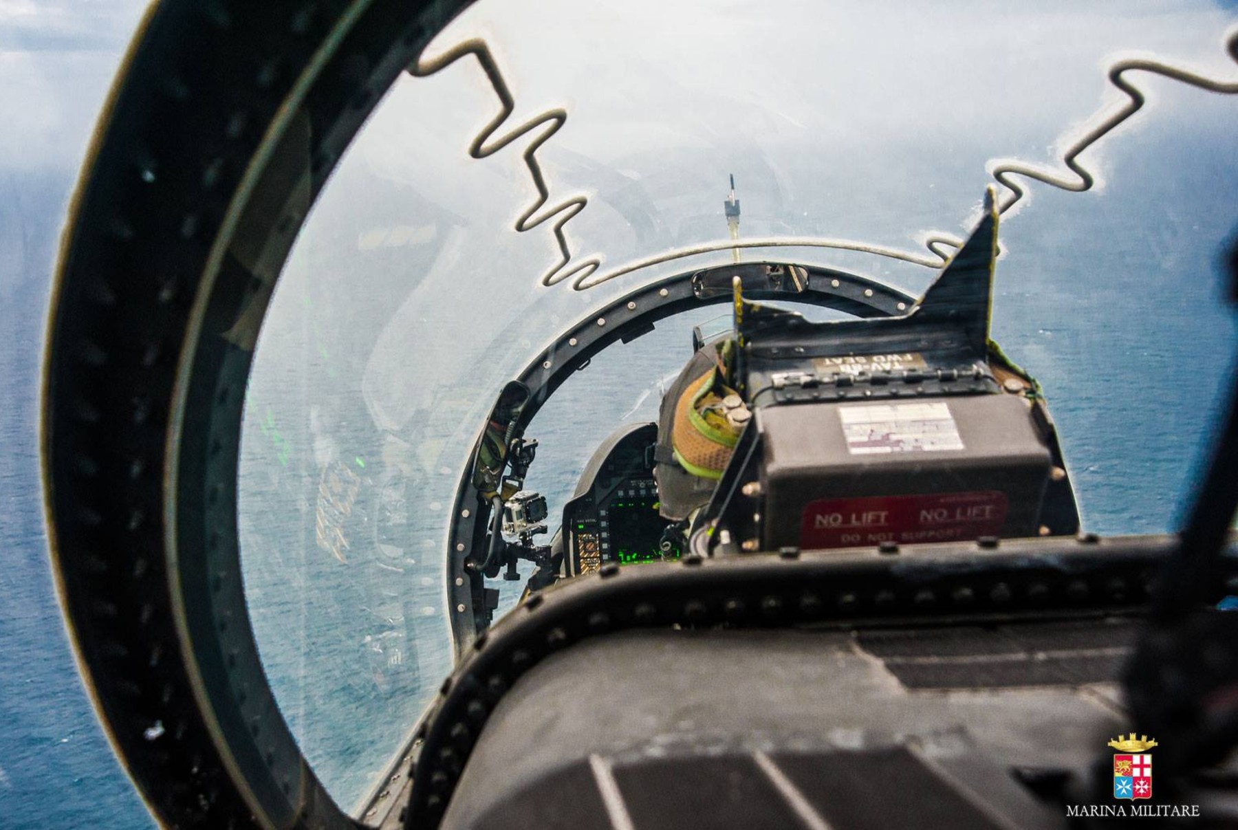 tav-8b harrier ii italian navy marina militare grupaer wolves cockpit view 12
