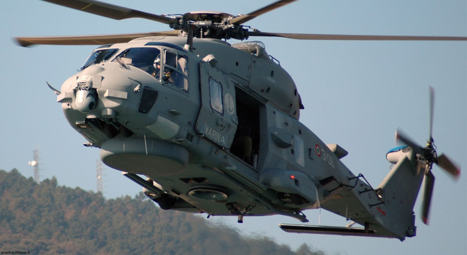 sh-90a nfh helicopter italian navy marina militare mm81582 3-06 06