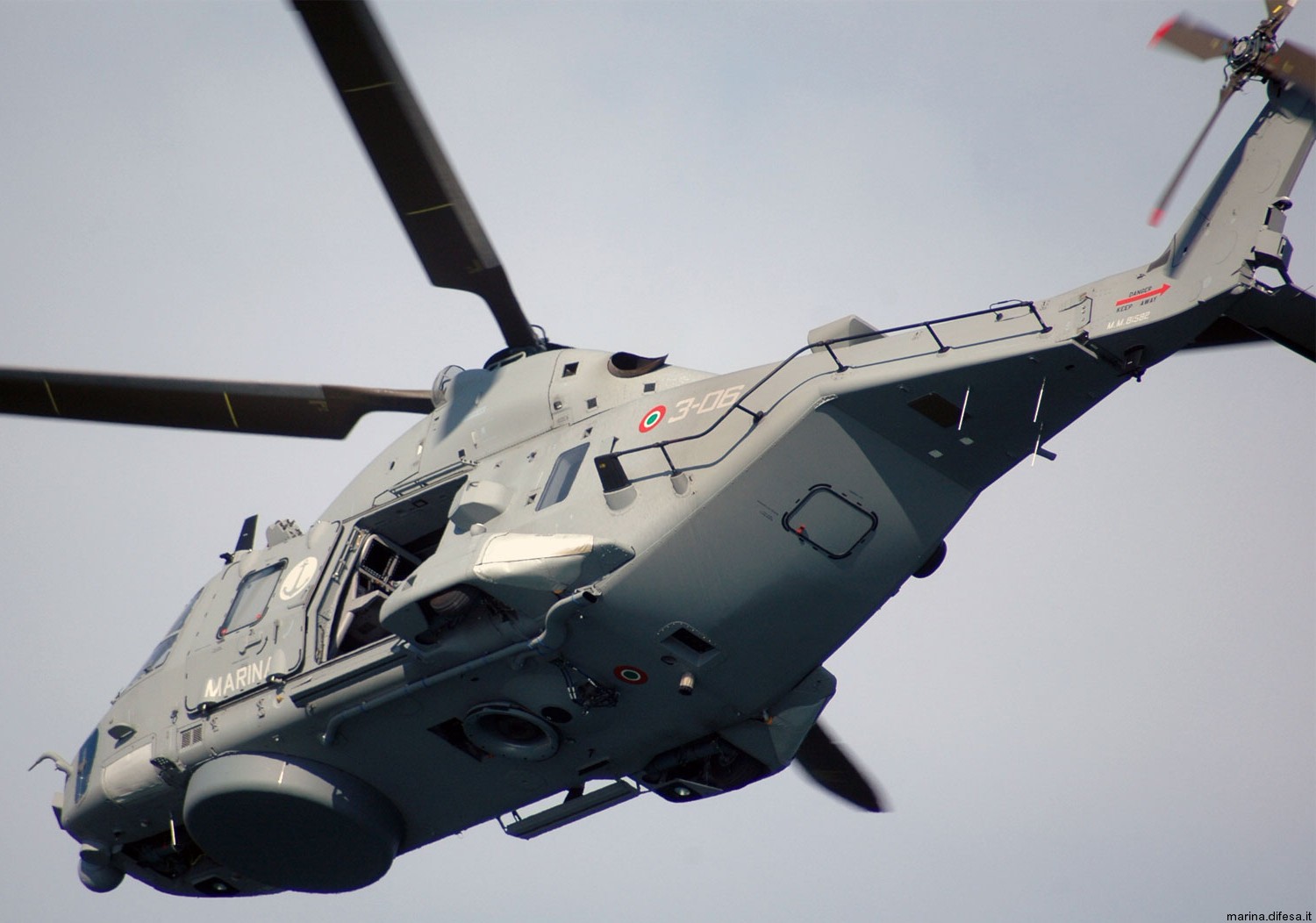 sh-90a nfh helicopter italian navy marina militare mm81582 3-06 07