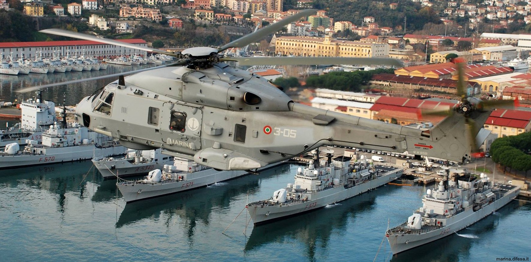 sh-90a nfh helicopter italian navy marina militare mm81581 3-05 23