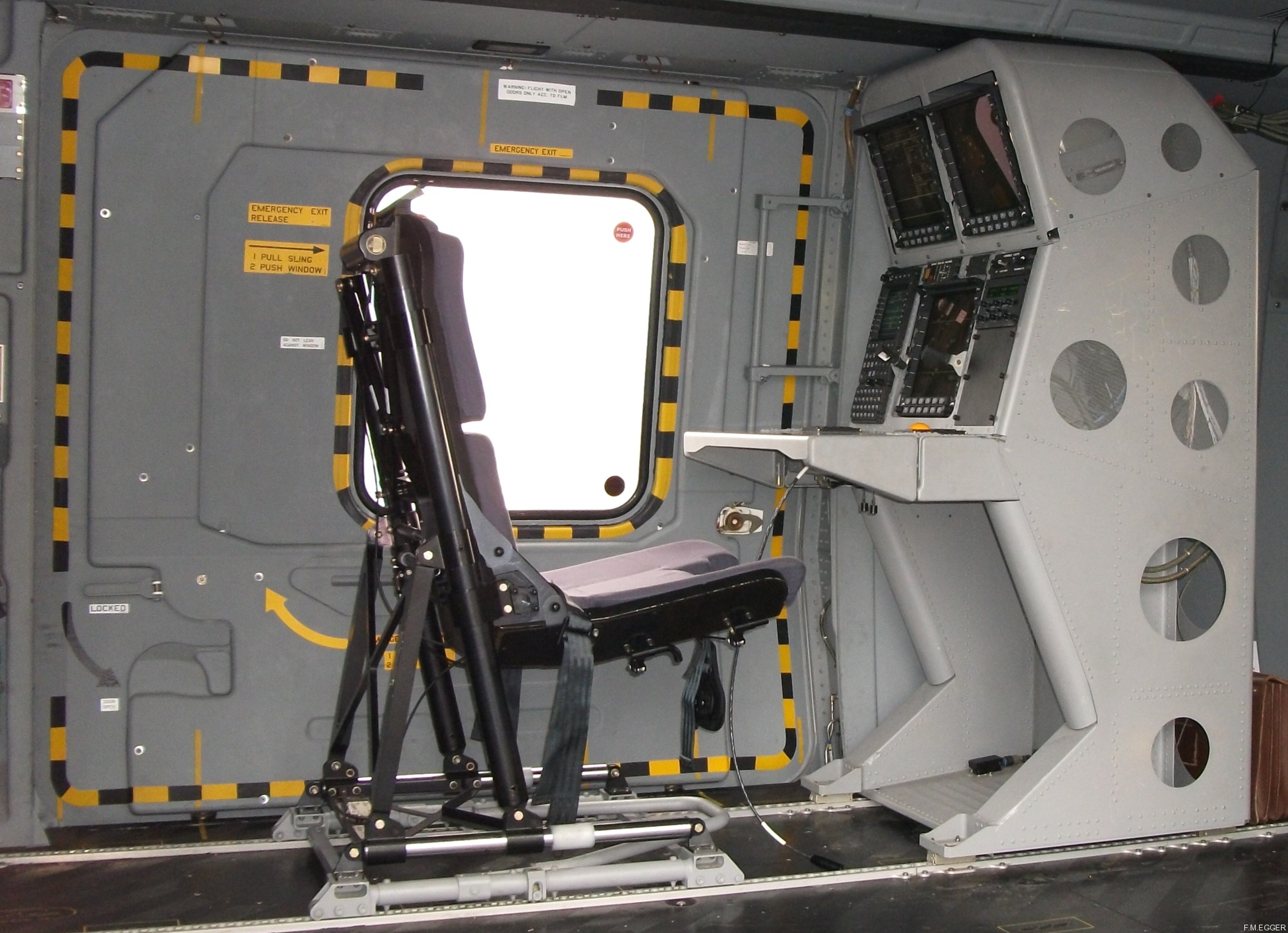 sh-90a nfh helicopter italian navy marina militare inside view 40