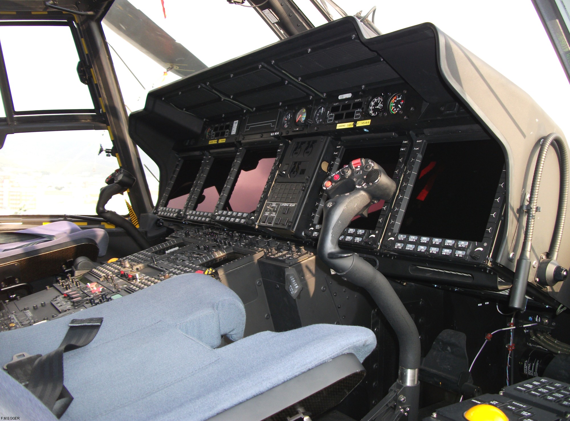 sh-90a nfh mh-90a tth helicopter italian navy marina militare cockpit 45