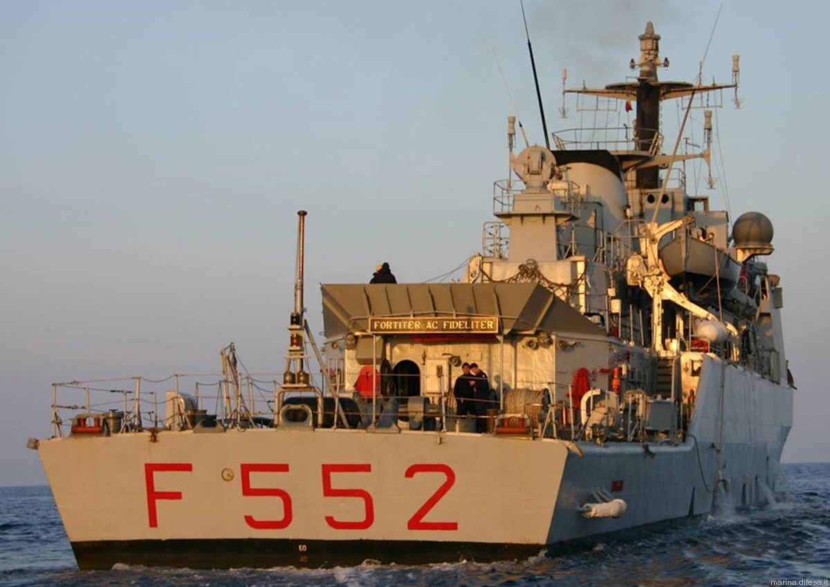 f-552 urania nave its minerva class corvette italian navy marina militare 09