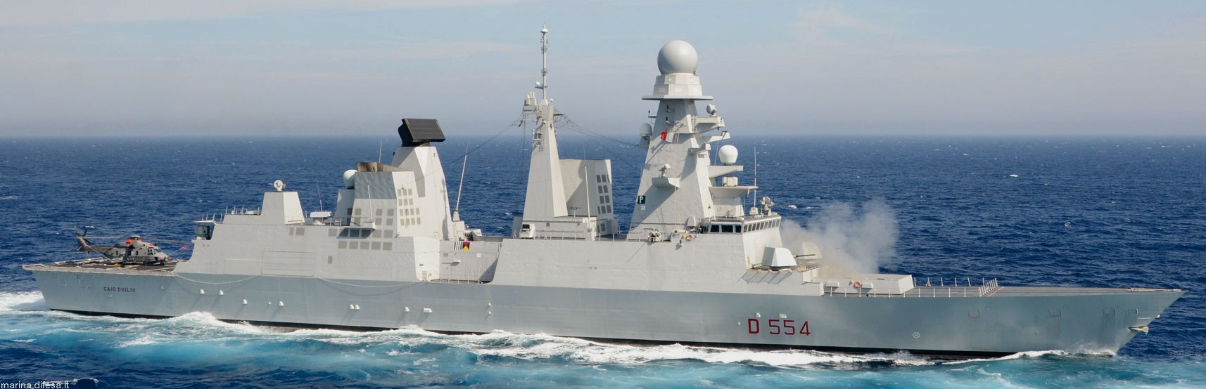 d-554 caio duilio its nave horizon class guided missile destroyer italian navy marina militare gun fire 49