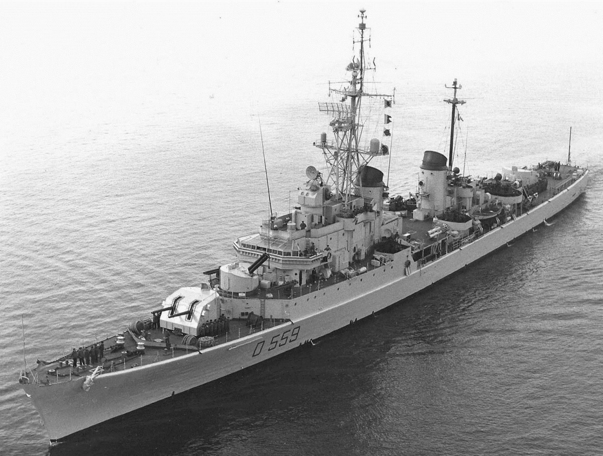 impetuoso class destroyer italian navy marina militare indomito d-558 d-559 nave 02c