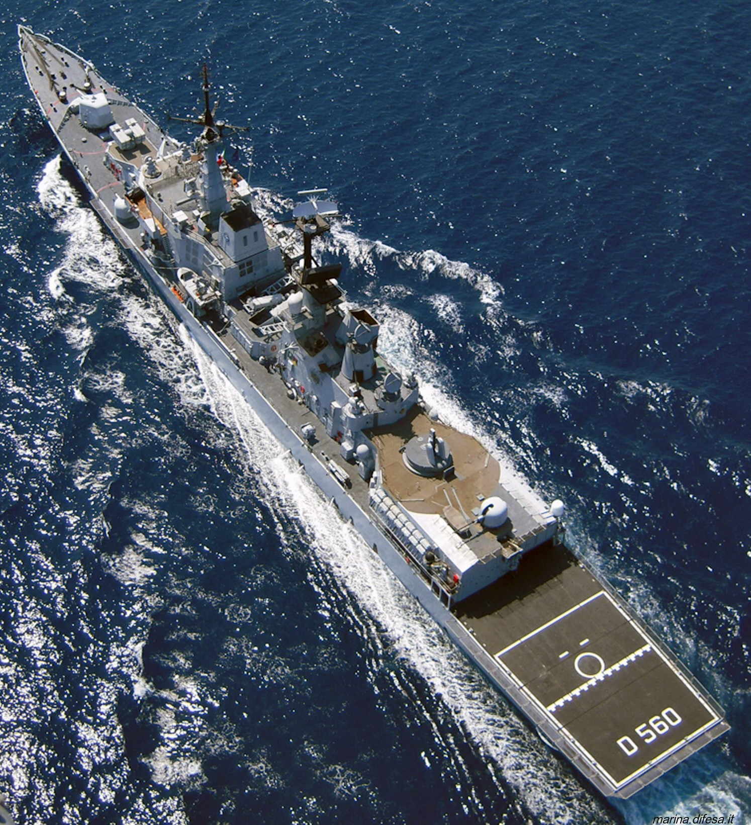 d-560 luigi durand de la penne its nave guided missile destroyer ddg italian navy marina militare 08