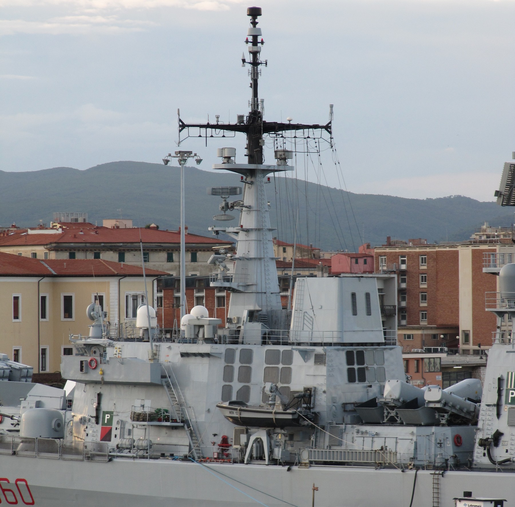 d-560 luigi durand de la penne its nave guided missile destroyer ddg italian navy marina militare 71