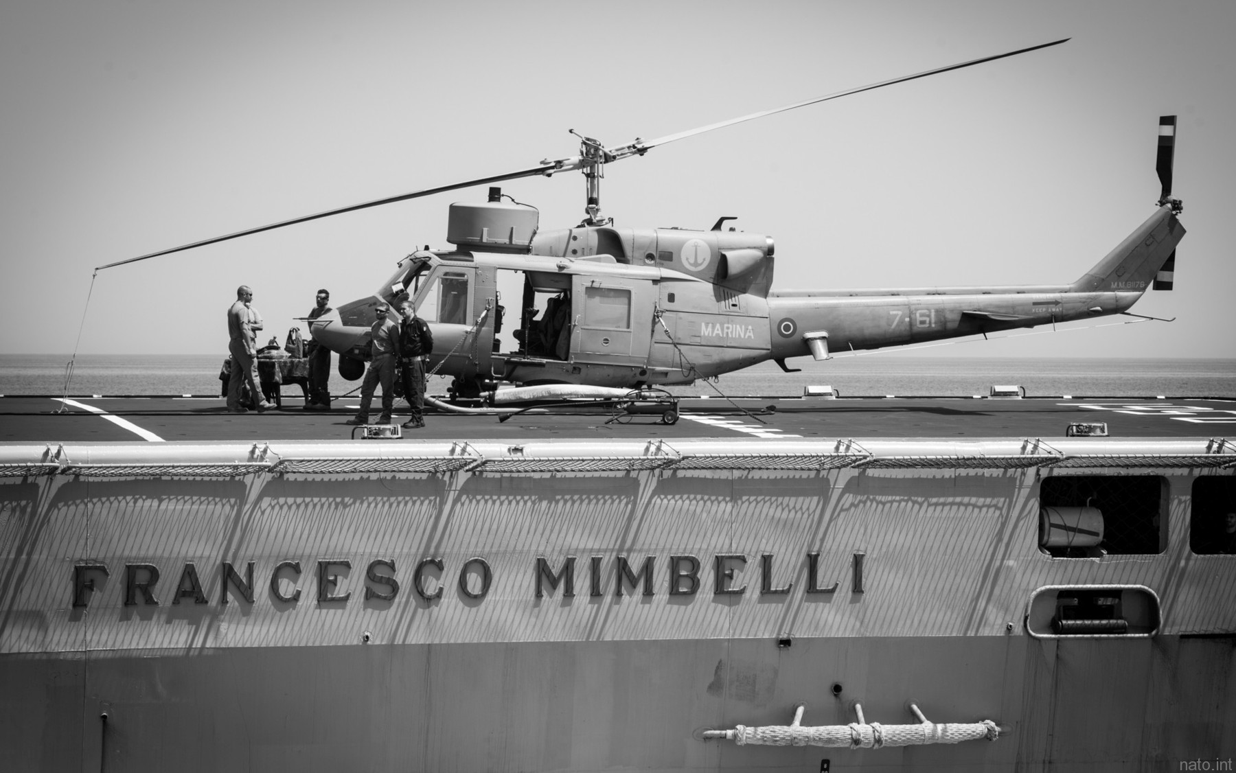 d-561 francesco mimbelli its nave guided missile destroyer ddg italian navy marina militare 38 ab212 asw helicopter