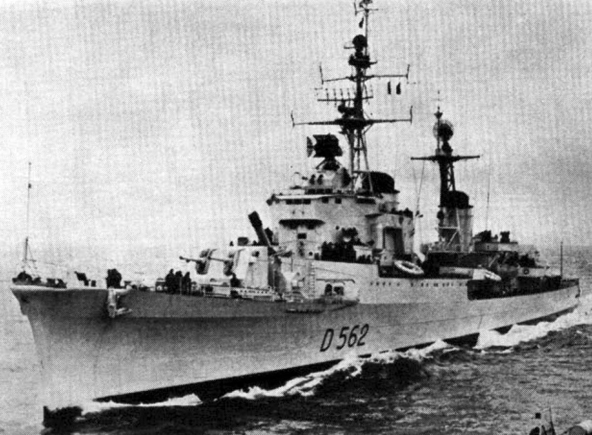 d-562 san giorgio destroyer nave its italian navy marina militare mmi 04
