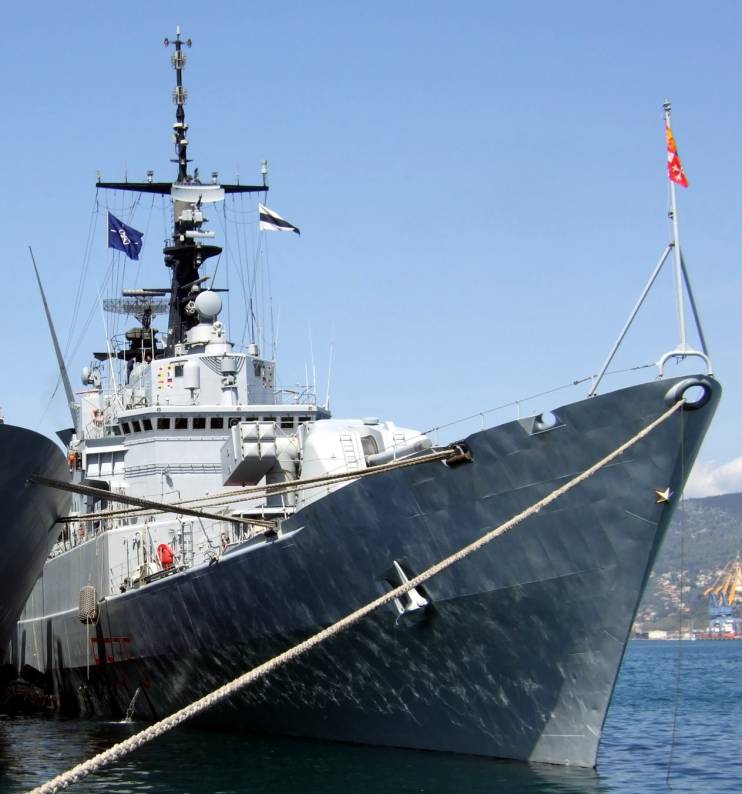 f 575 euro its nave italian navy frigate snmg-2