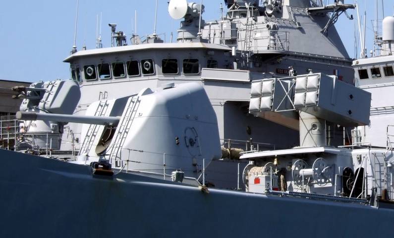 f 575 euro oto melara 127/54c 127mm 54 caliber gun albatros aspide sam missile launcher