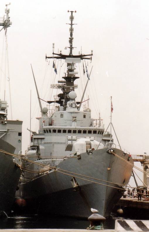 f 577 zeffiro its nave maestrale class frigate nato stanavformed 2003 trieste