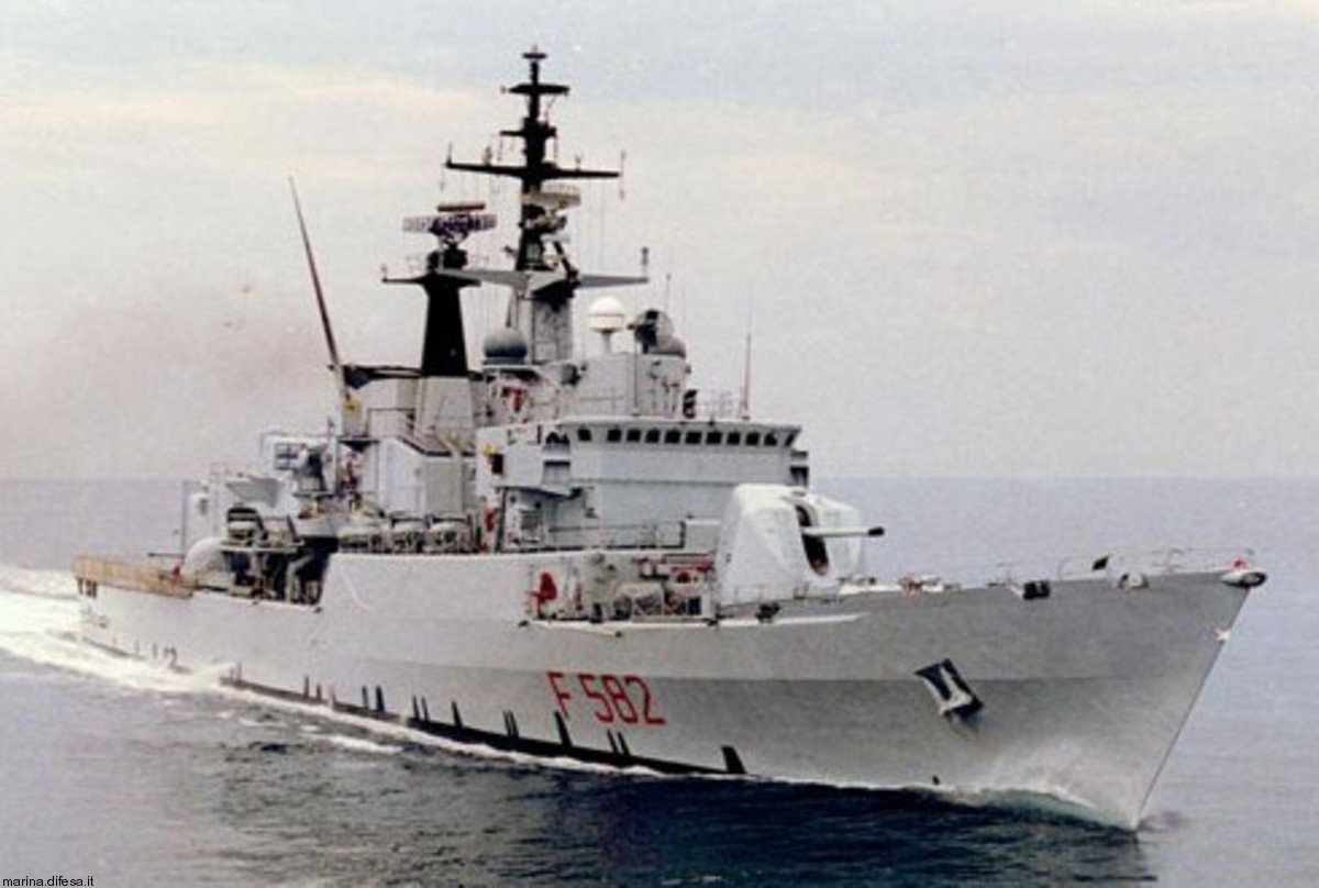 f-582 artigliere nave its soldati class frigate italian navy marina militare 08