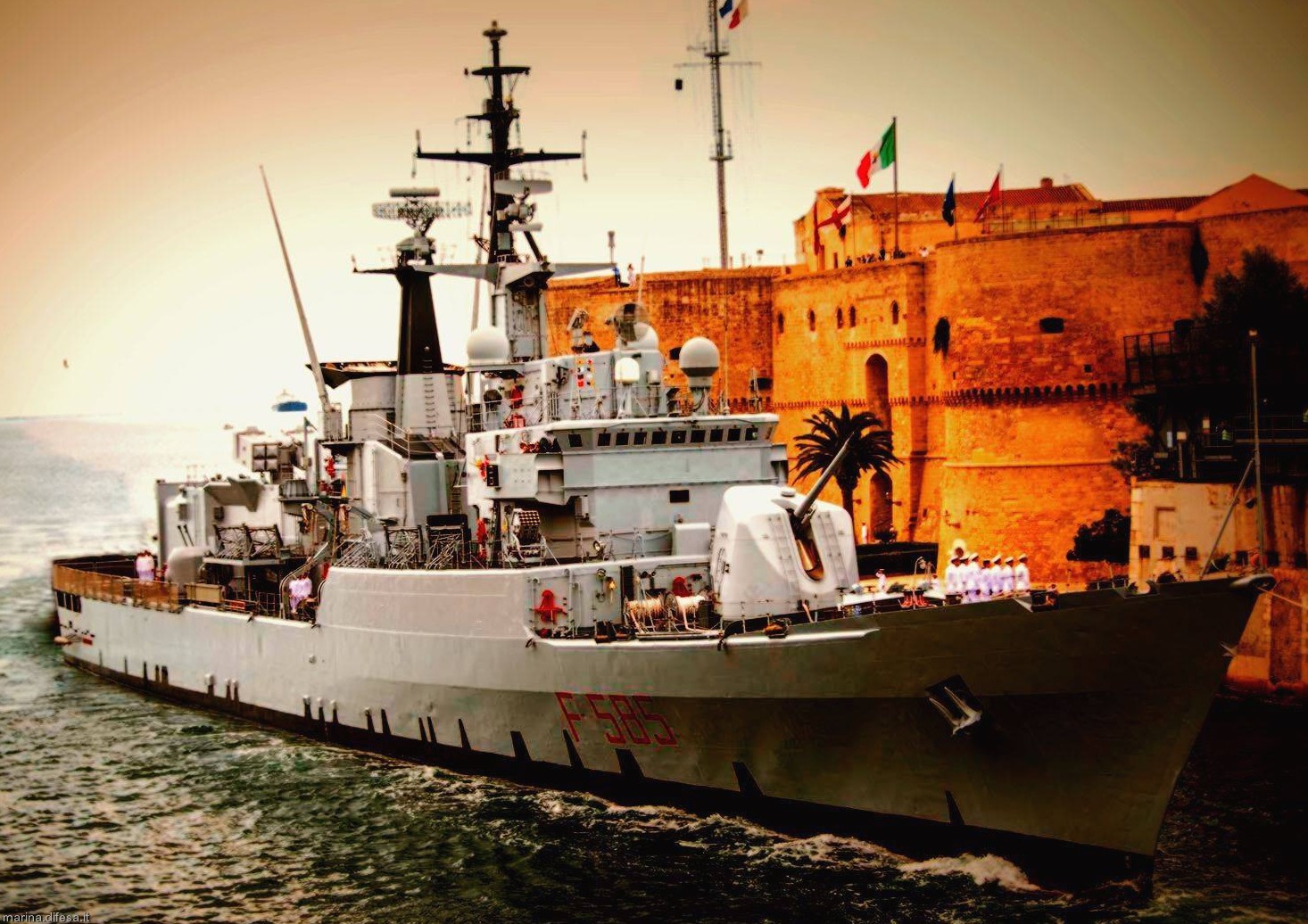 f-585 granatiere nave its soldati lupo class frigate italian navy marina militare 10