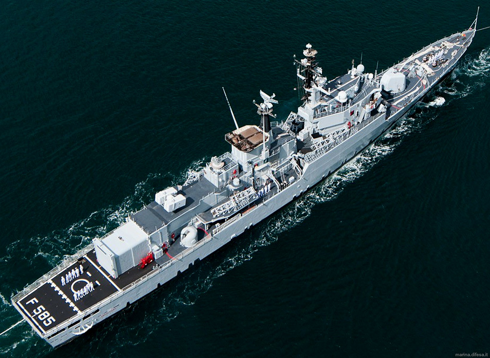 soldati class frigate italian navy marina militare f-585 granatiere 24x