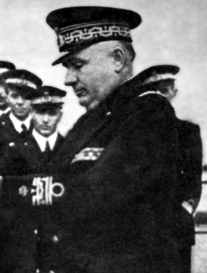 admiral carlo bergamini italian navy marina militare 04