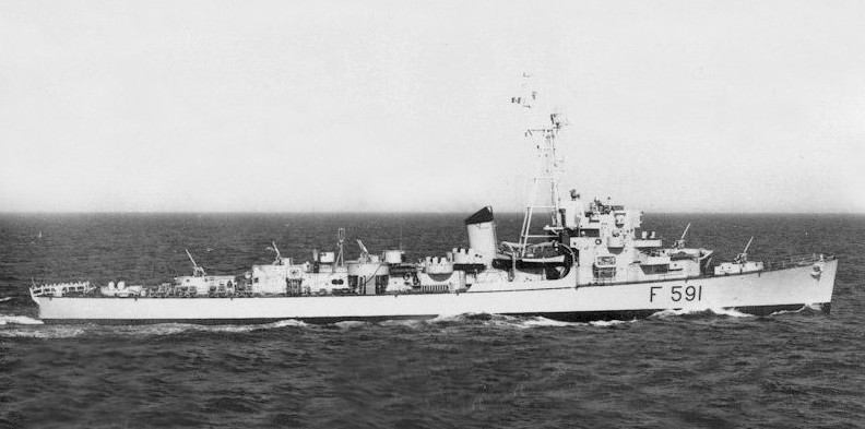 f 591 its nave altair aldebaran class frigate destroyer escort cannun uss gandy de 764 italian navy