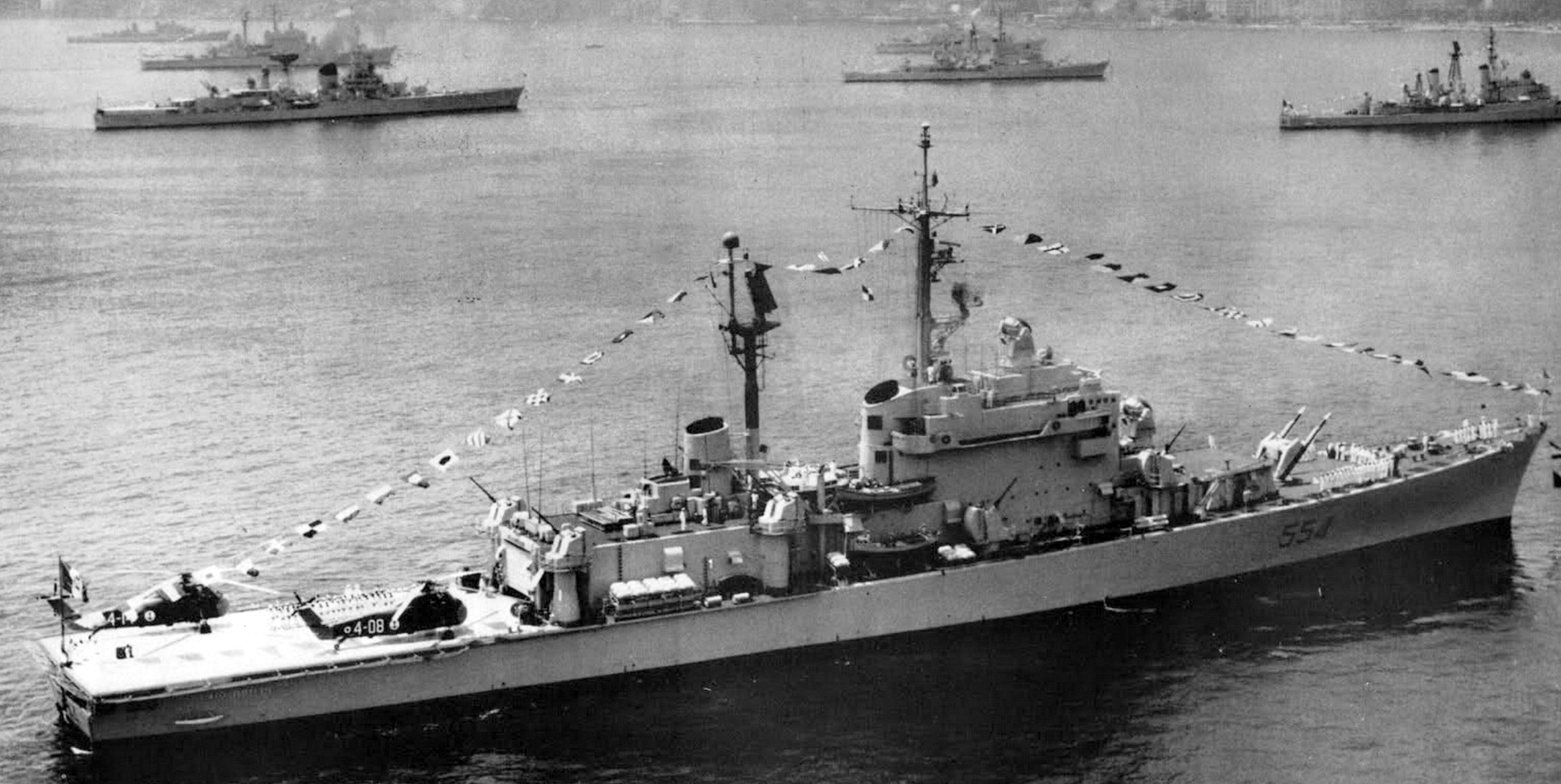 c-554 caio duilio guided missile helicopter cruiser italian navy andrea doria class 04