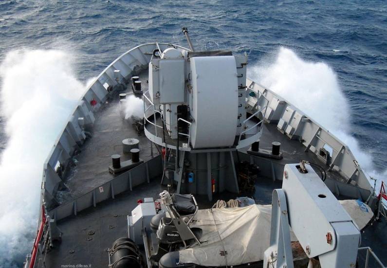 p 402 libra cassiopea class opv oto-melara 76/62 allargato gun