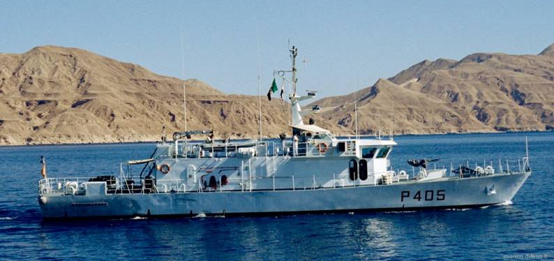 its nave esploratore p-405 patrol vessel italian navy