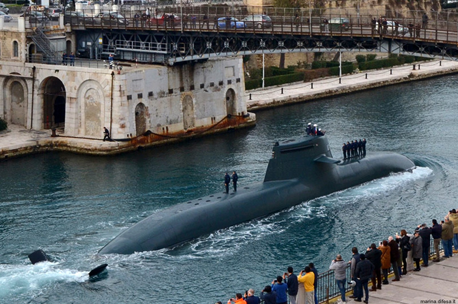 its pietro venuti s-528 smg todaro type 212a class submarine italian navy marina militare taranto 18