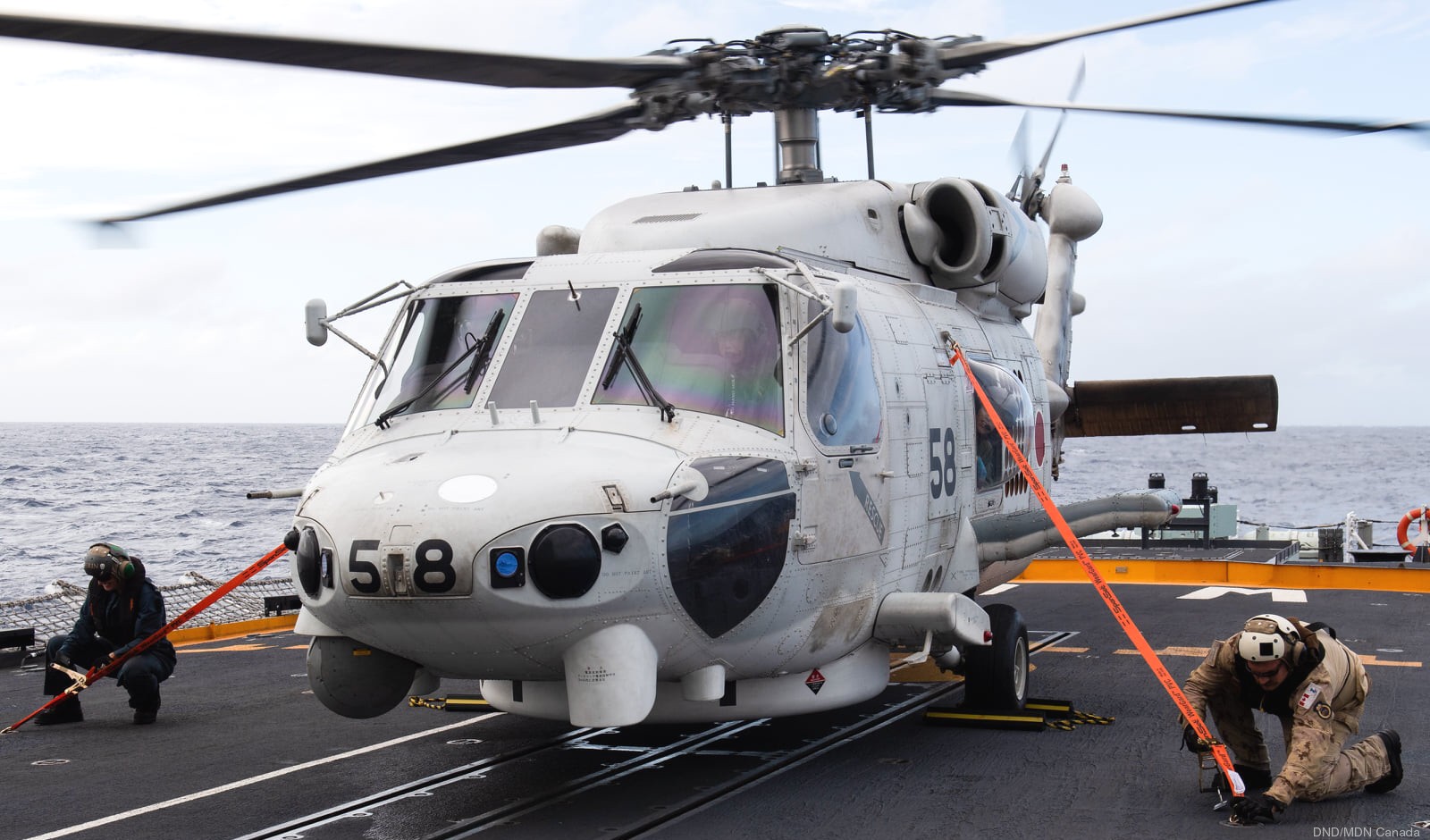 mitsubishi sh-60k helicopter anti submarine japan maritime self defense force jmsdf navy seahawk 8458 03