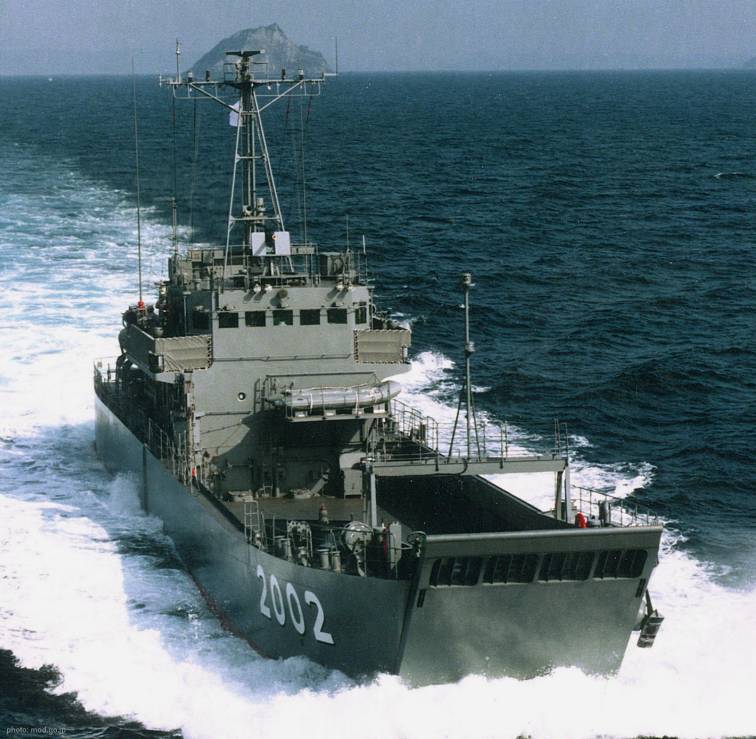 lcu 2001 jds yusotei 1-go class landing ship utility amphibious japan maritime self defense force jmsdf
