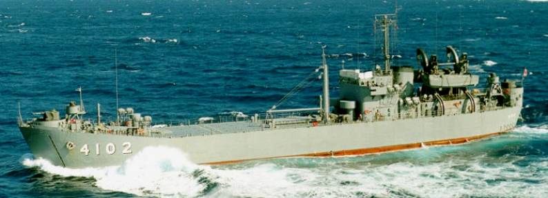 LST-4102 JDS Motobu Atsumi class tank landing ship japan maritime self defense force jmsdf