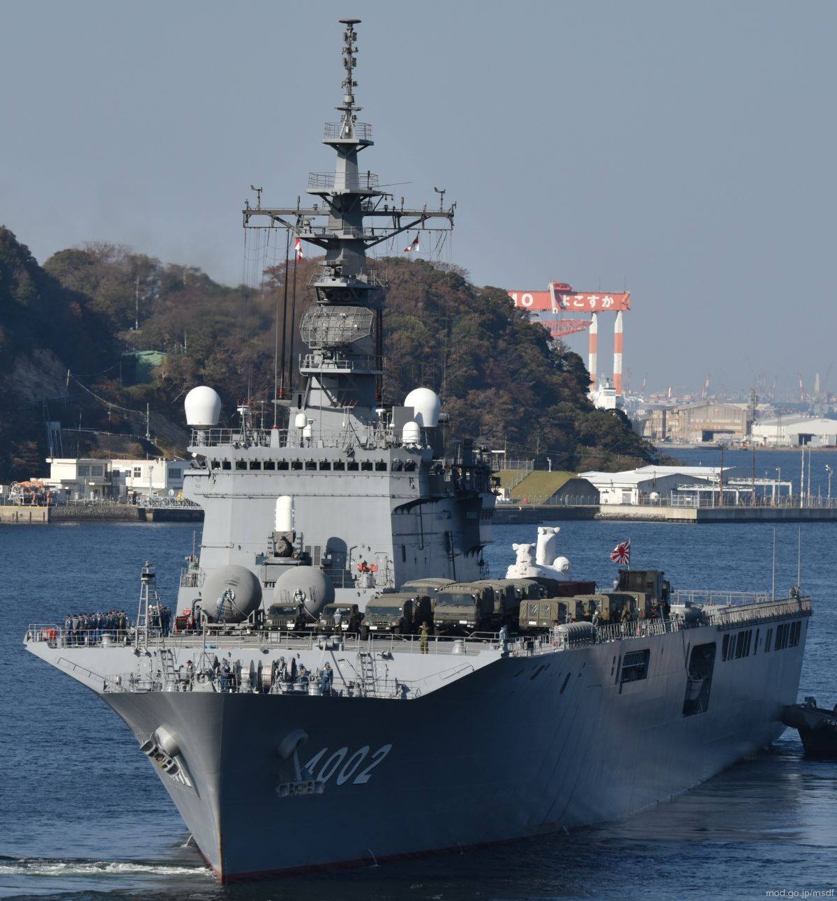 lst-4002 js shimokita osumi class amphibious tank landing ship transport dock japan maritime self defense force jmsdf 03