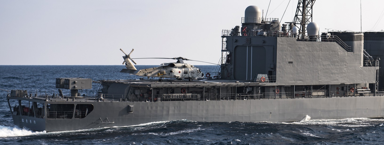 asagiri class destroyer japan maritime self defense force jmsdf flight deck hangar sh-60 seahawk helicopter 10