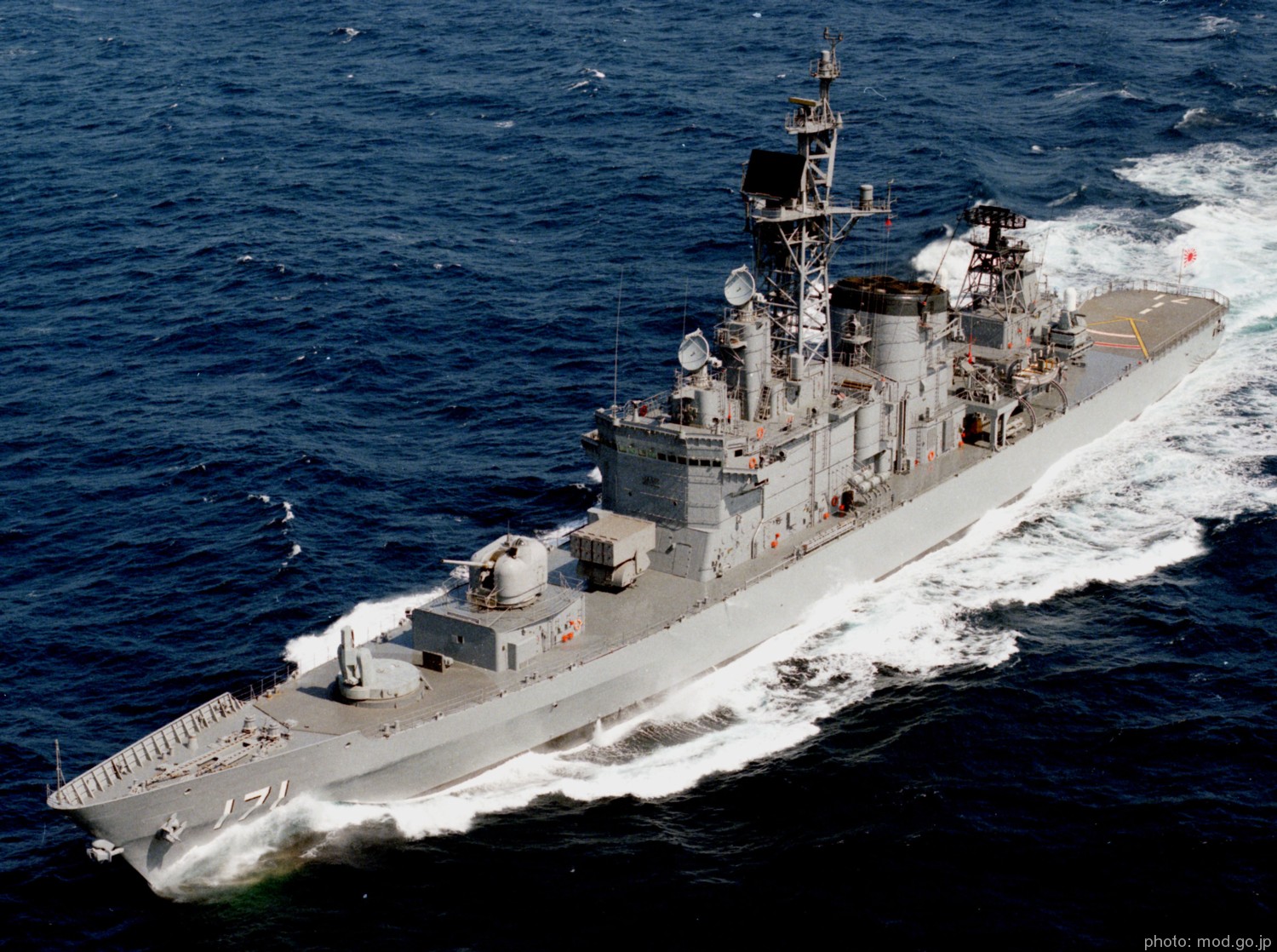 ddg-171 jds hatakaze class guided missile destroyer japan maritime self defense force jmsdf 16