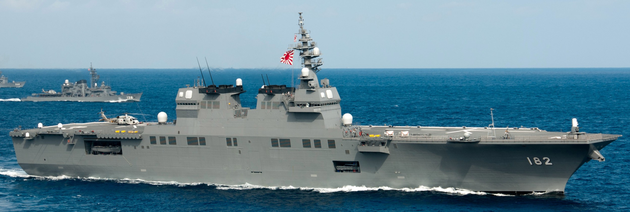 ddh-182 jds ise hyuga class helicopter destroyer japan maritime self defense force jmsdf 03