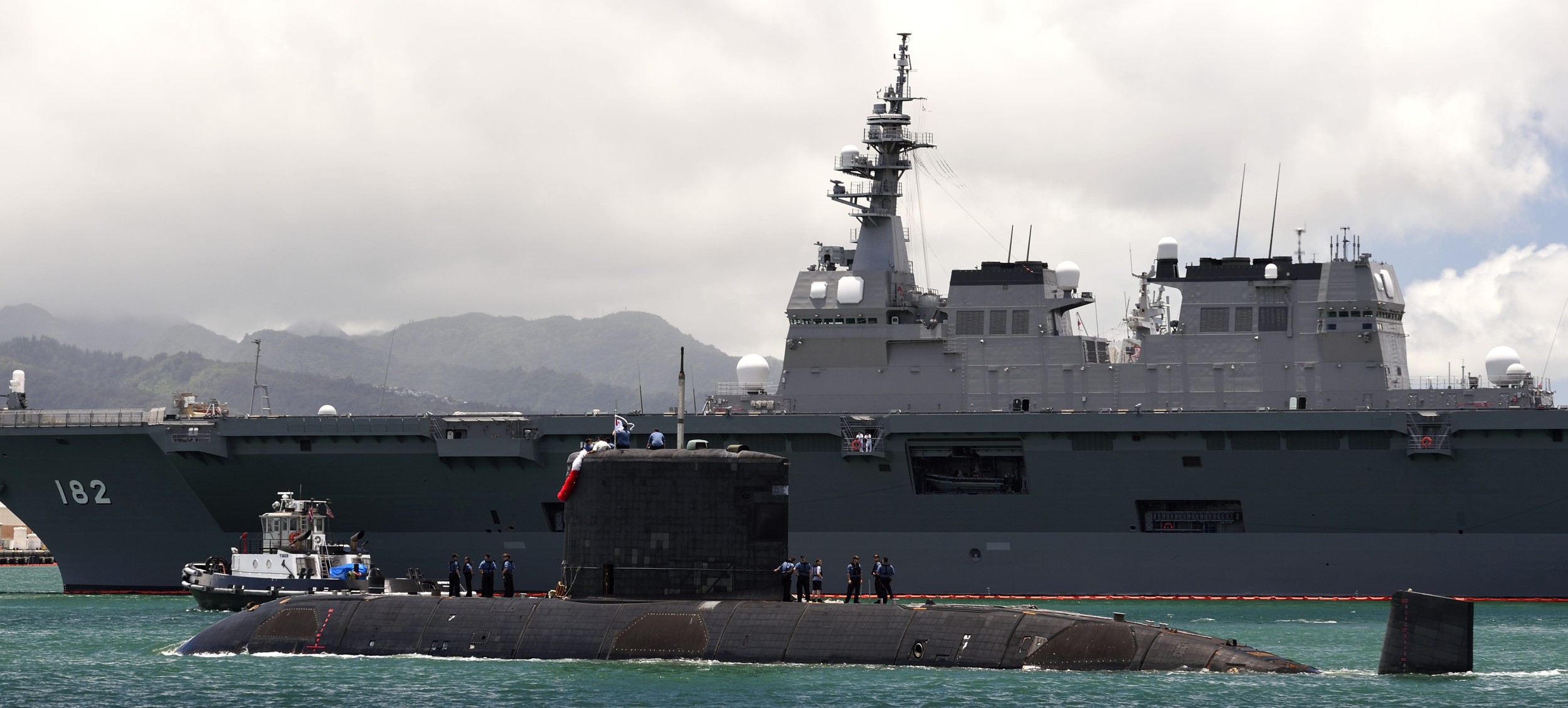 ddh-182 jds ise hyuga class helicopter destroyer japan maritime self defense force jmsdf 47