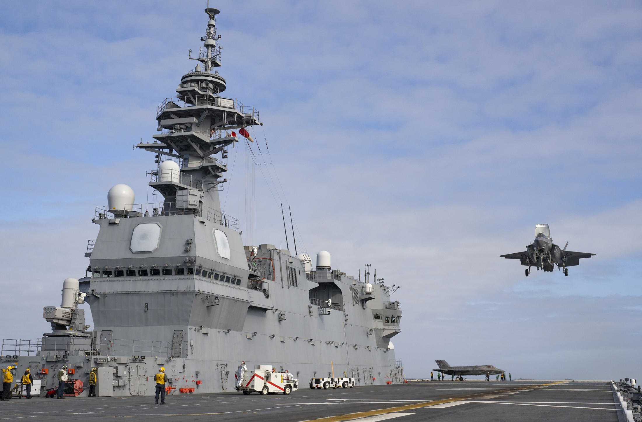 js kaga ddh-184 izumo class aircraft carrier f-35b lightning ii japan maritime self defense force jmsdf usmc 38