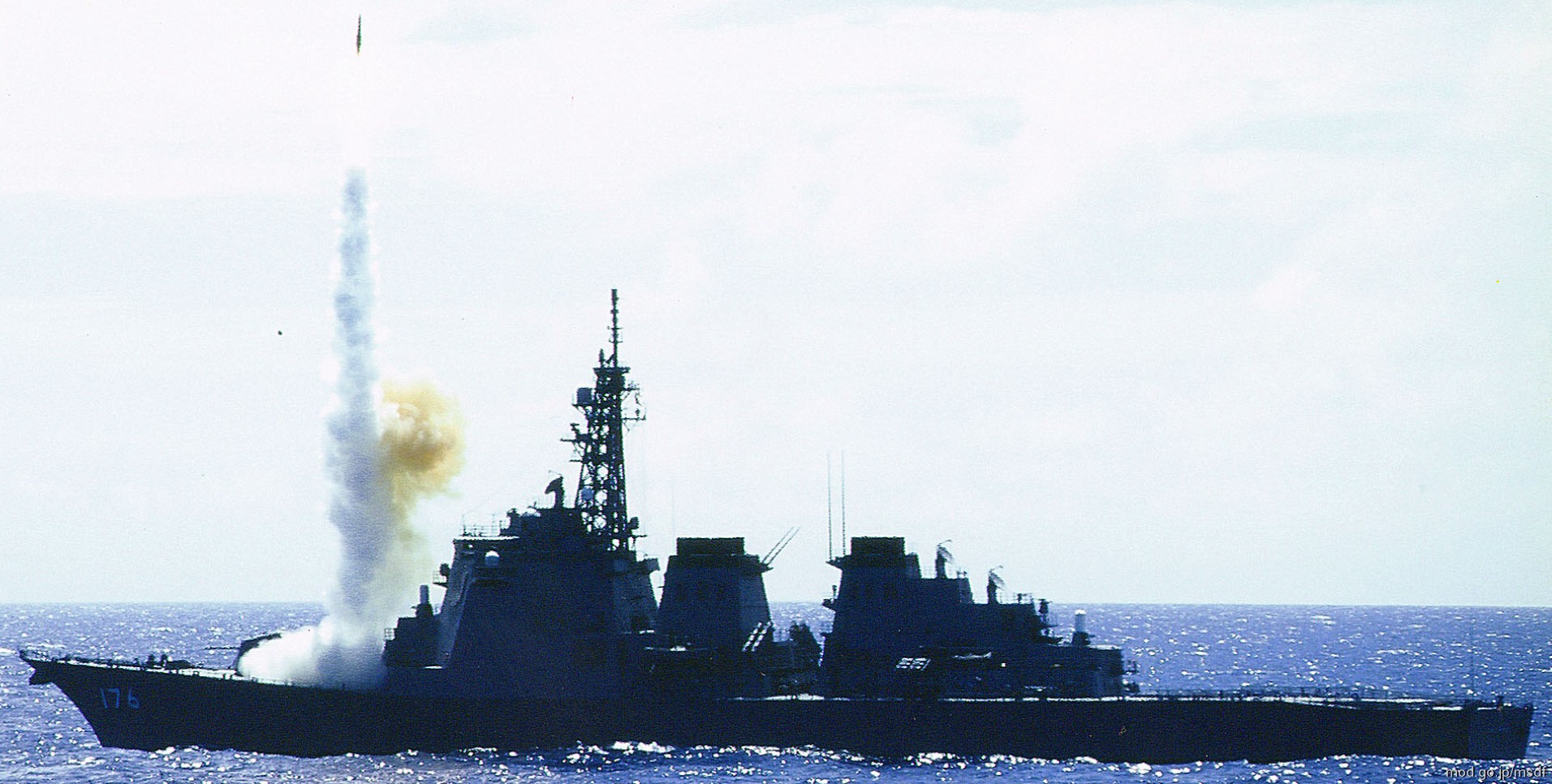 ddg-176 js chokai kongo class guided missile destroyer aegis japan maritime self defense force jmsdf standard sm-2 03