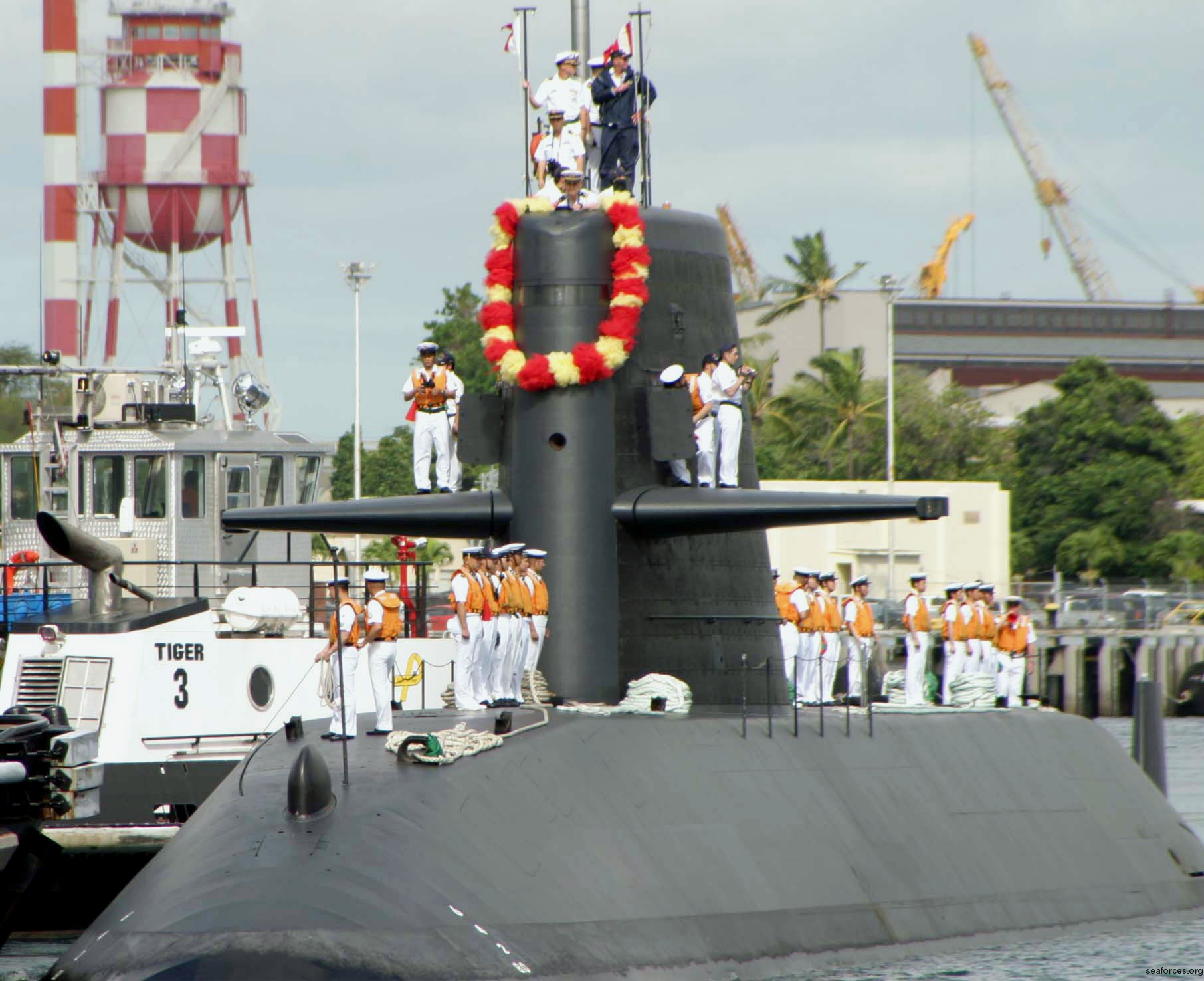 ss-595 jds narushio oyashio class attack submarine japan maritime self defense force jmsdf 15