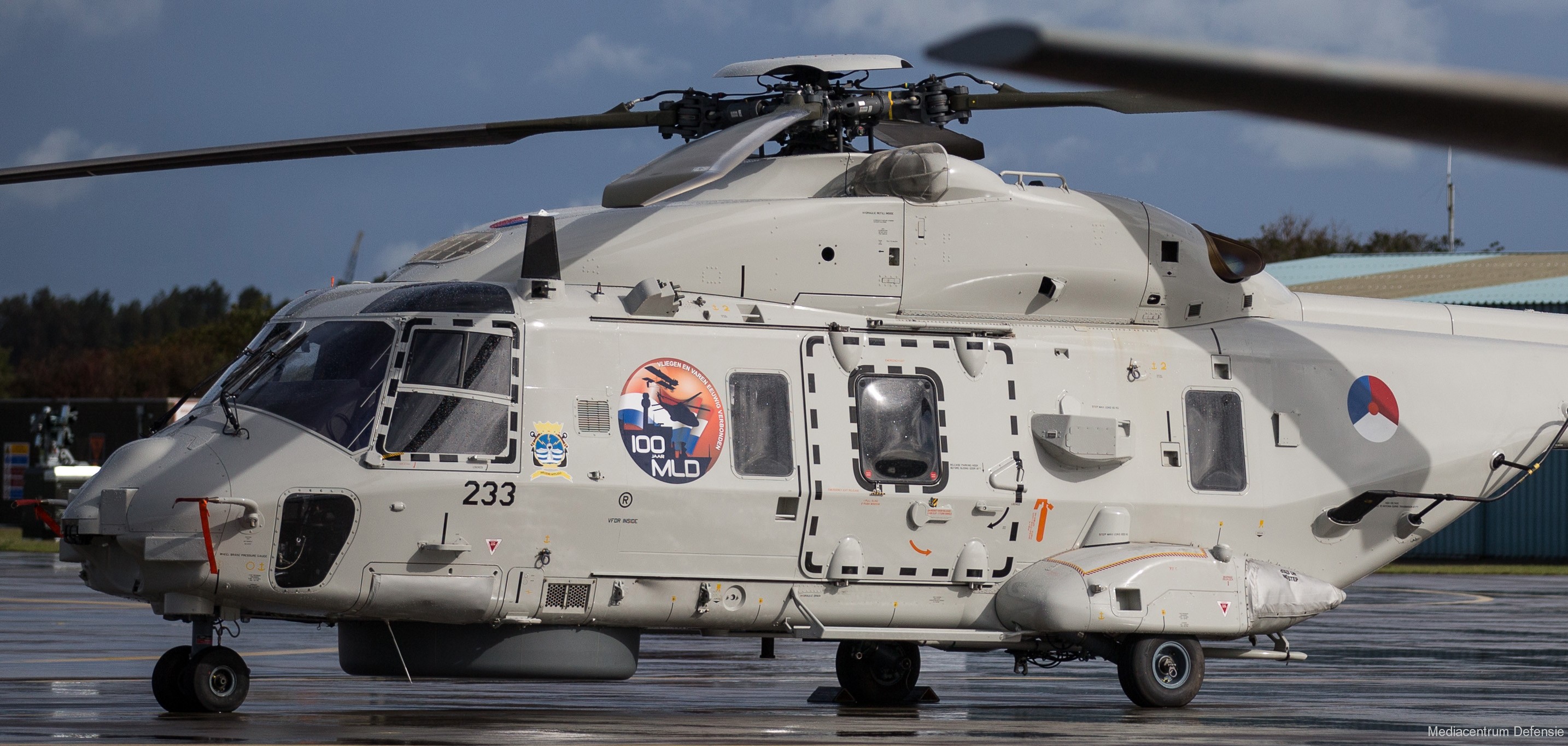 nh90 nfh helicopter royal netherlands navy koninklijke marine n-233 04