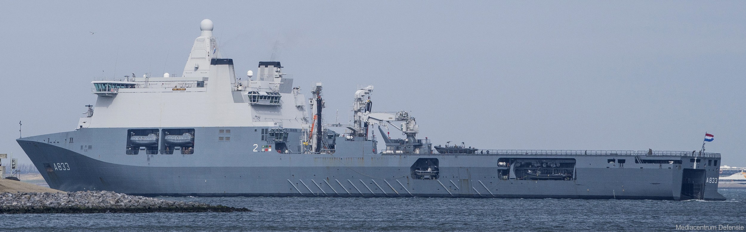 a-833 hnlms karel doorman joint support ship royal netherlands navy koninklijke marine 03