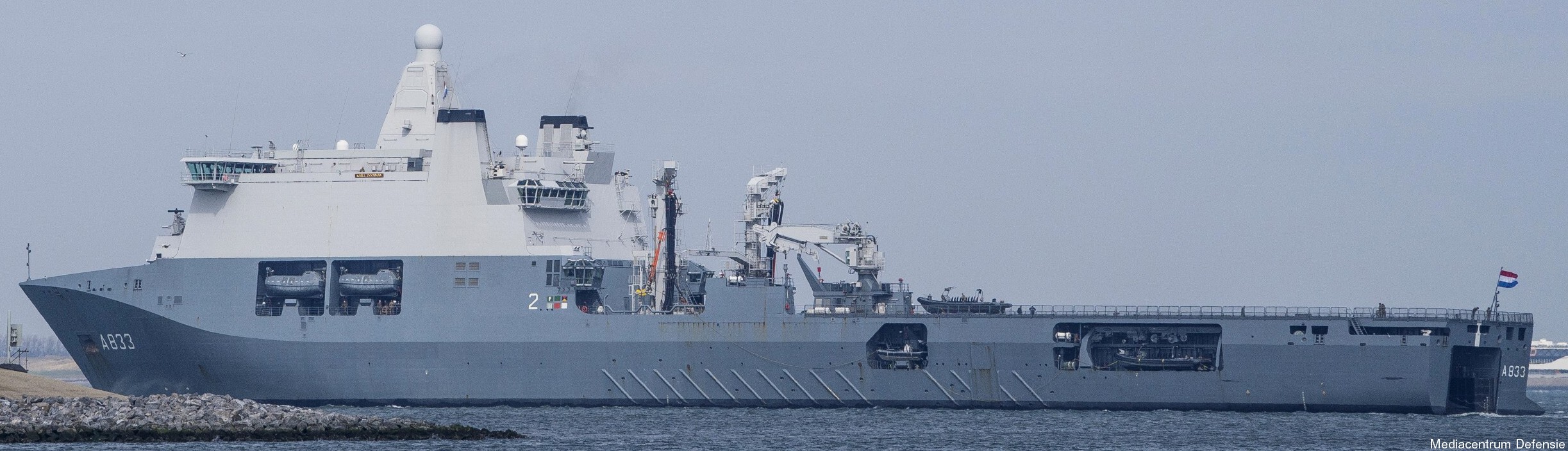 a-833 hnlms karel doorman joint support ship royal netherlands navy koninklijke marine 03